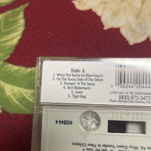 1993 digitally remastered Louis Armstrong Cassette Tape - Picture 3 of 8